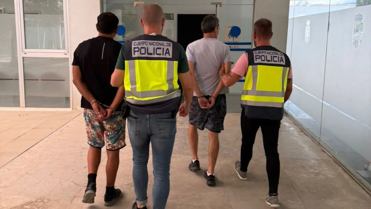 Detenidos  Imagen de la Polic&iacute;a Nacional.