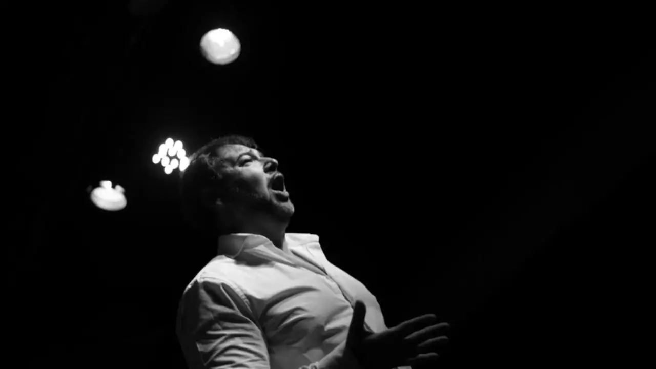 Jos&eacute; Valencia.