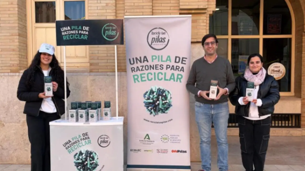 Herrera refuerza su compromiso ambiental con el reciclaje de pilas.