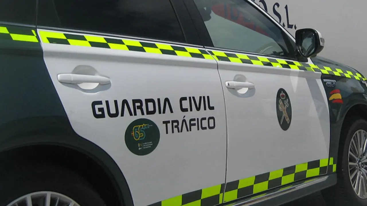 Coche de la Guardia Civil de Tr&aacute;fico. // Imagen de archivo