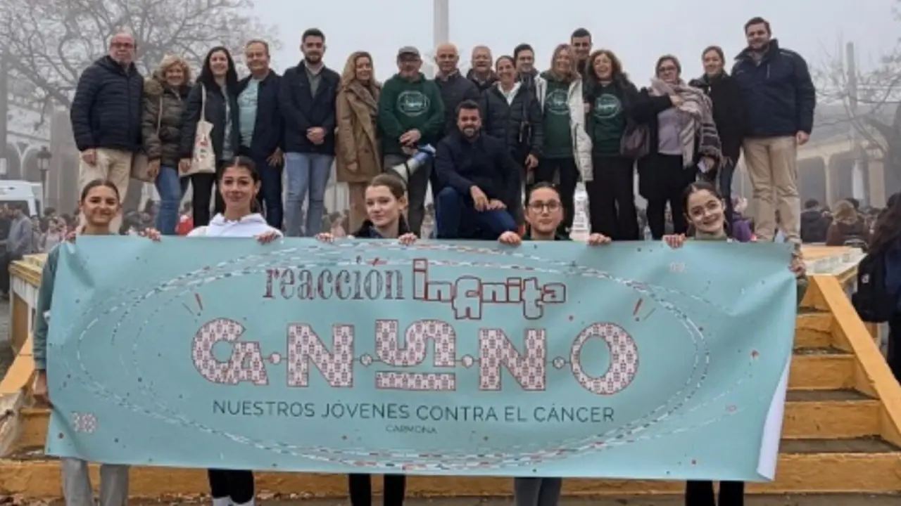 Alumnado y profesorado del IES Maese Rodrigo que ha participado este s&aacute;bado en la VII Carrera contra el C&aacute;ncer &ndash; Memorial Mar&iacute;a Jos&eacute; Cansino.