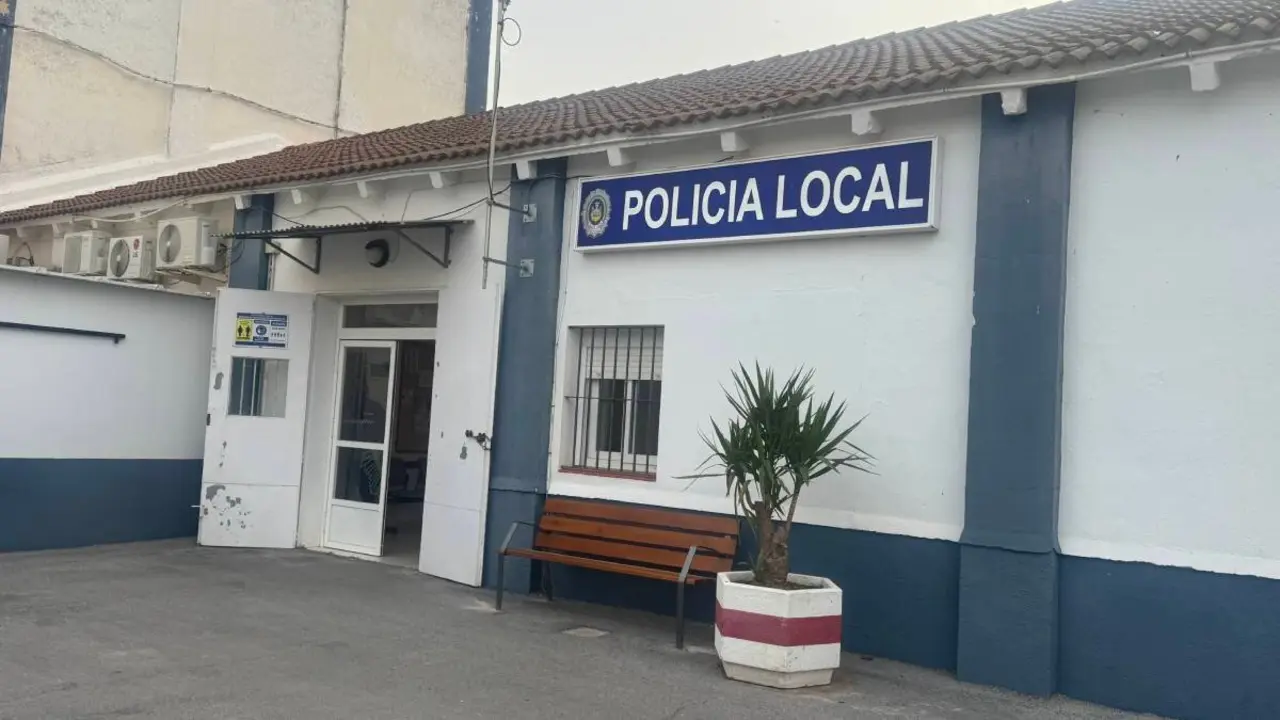 Jefatura de la Polic&iacute;a Local de Arahal. Foto: C.G.