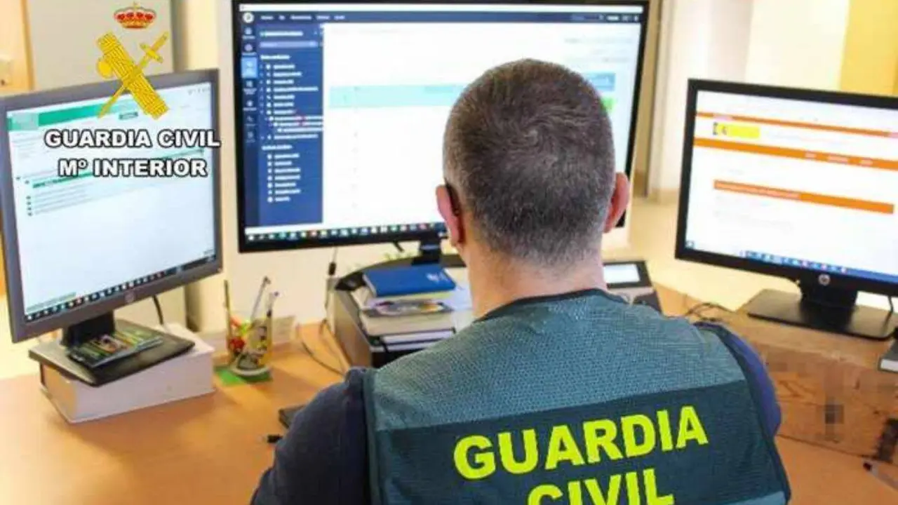 Imagen de archivo de la Guardia Civil durante investigaci&oacute;n.