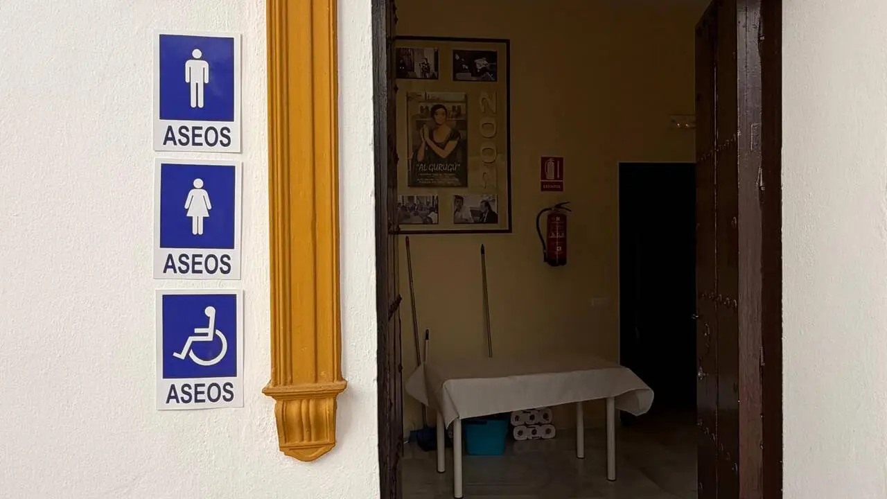 Los aseos est&aacute; situados en la Casa del Aire, junto a la plaza de la Corredera