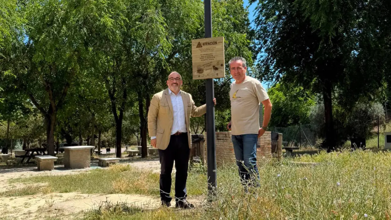El Ayuntamiento de Salteras apoya proyectos de conservaci&oacute;n y divulgaci&oacute;n sobre el aguilucho cenizo.