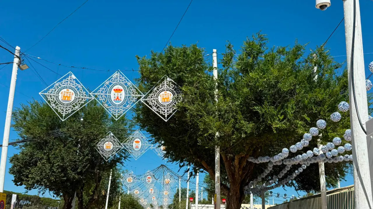 Las nuevas c&aacute;maras instaladas en el Recinto Ferial permitir&aacute;n supervisar en tiempo real los accesos, las zonas de mayor afluencia y las v&iacute;as de evacuaci&oacute;n durante la Feria de San Juan.