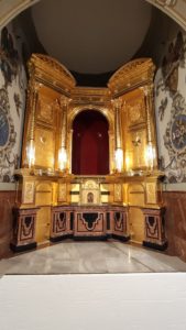 El ursaonense José Carlos Ligero participa en la restauración del altar mayor de Santa Genoveva, en Sevilla