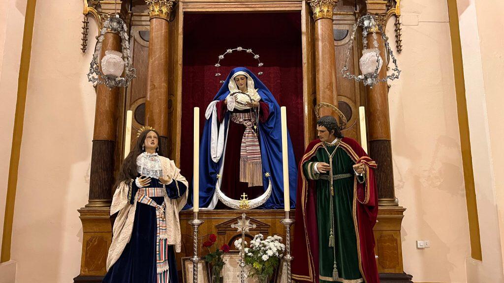 Santa María Magdalena ha sido reubicada en el altar de la Virgen de los Dolores