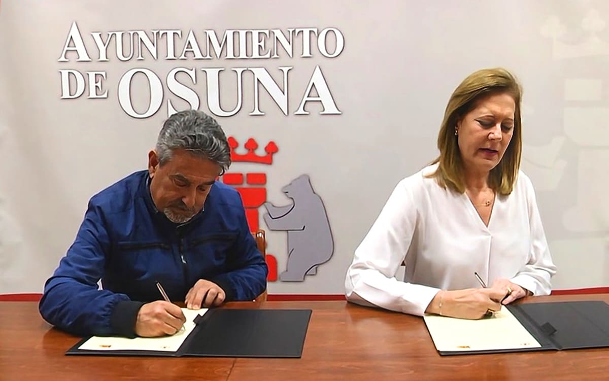 https://www.elpespunte.es/wp-content/uploads/2023/03/Firma-acuerdo-Pena-flamenca-la-Siguirya-1_2-copia.jpg