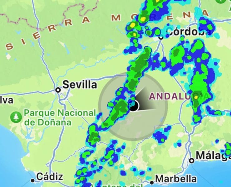 Último frente de lluvia de esta tarde de Lunes Santo. Rain Alarm. Radar.
