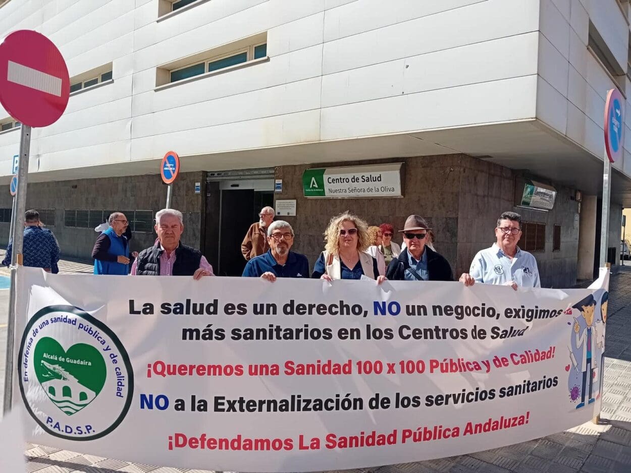 Los socialistas de Alcalá apoyan las concentraciones en defensa de la sanidad pública