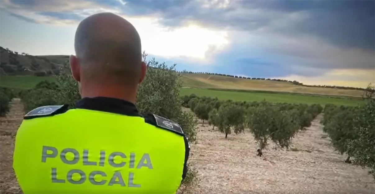 https://www.elpespunte.es/wp-content/uploads/2024/05/Policia-Local-Osuna-jpg.webp